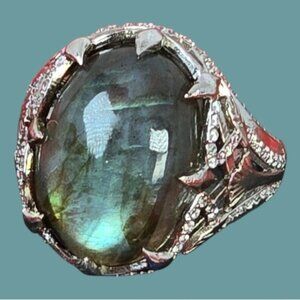 925 Sterling Silver Ring SZ 8 with Natural Labradorite 1.4x1.7cm Gemstone.
